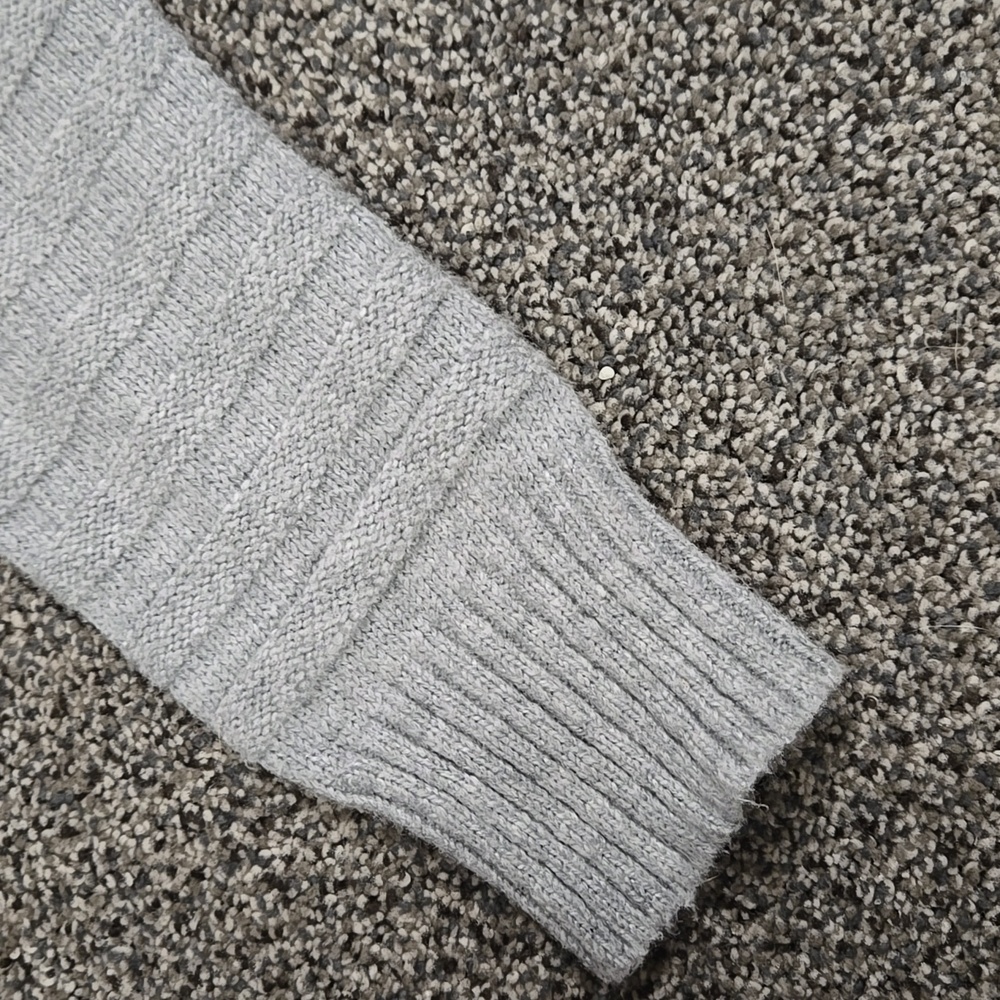 Gray Longsleeve Shirt - Picture 4 of 6